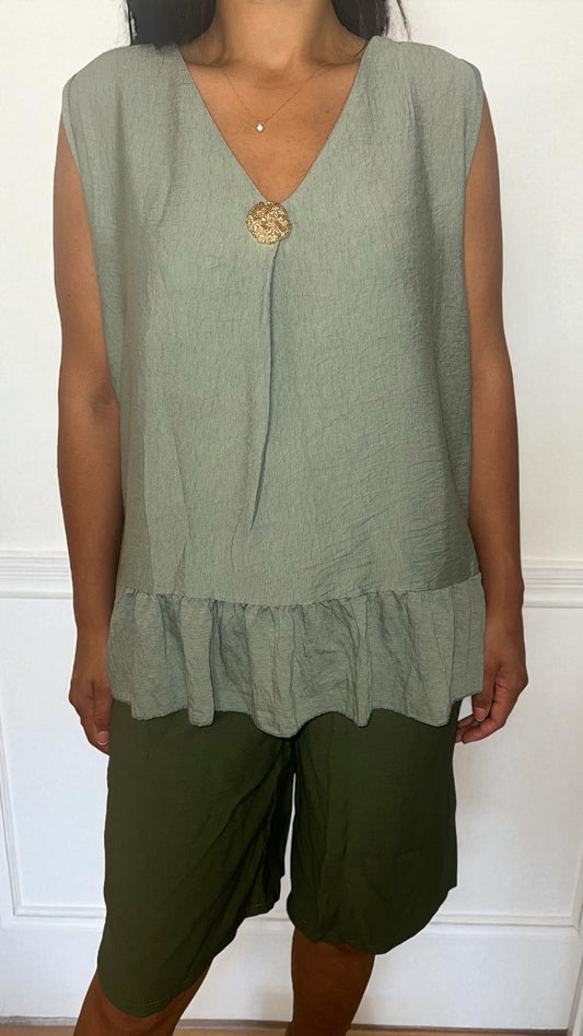 Look chic et décontracté avec ce haut léger et tendance